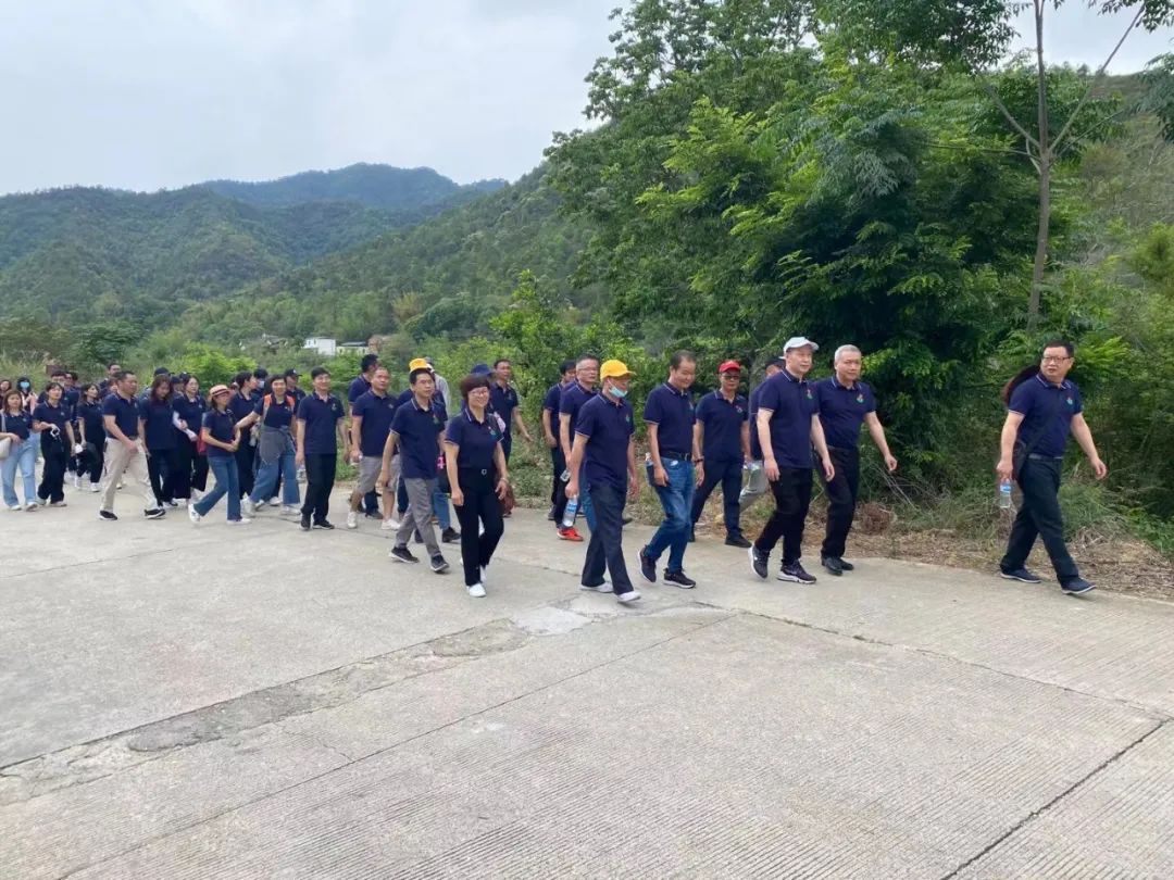 学党史悟思想 | 重走红军路 踏青学党史！梅州分校开展党史学习教育主题活动