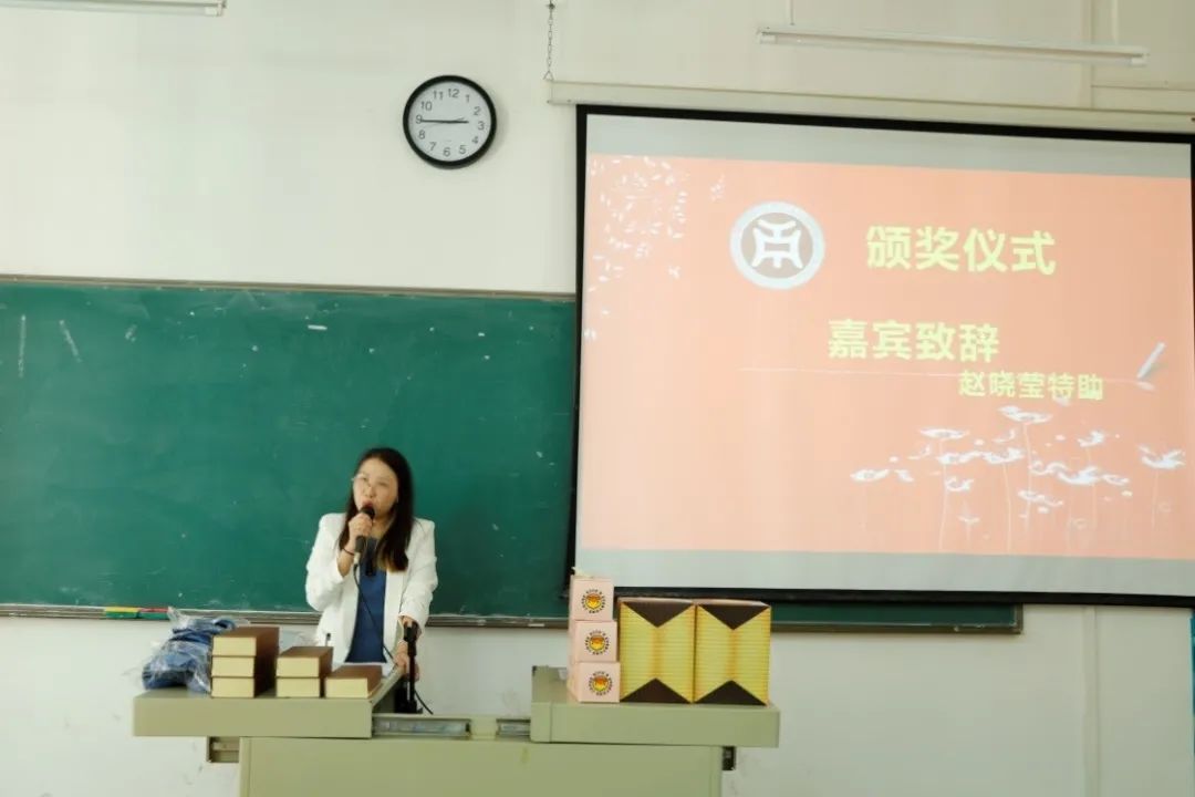 校企共建技能大赛，展现服装专业风采 暨服装技能大赛颁奖仪式