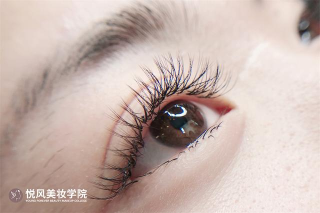 广州白云区美甲学校有哪些-广东技校排名网