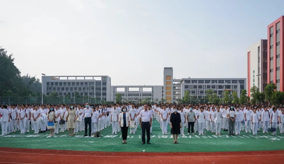 汕头市卫生学校举行2022—2023学年第一学期升旗仪式-广东技校排名网