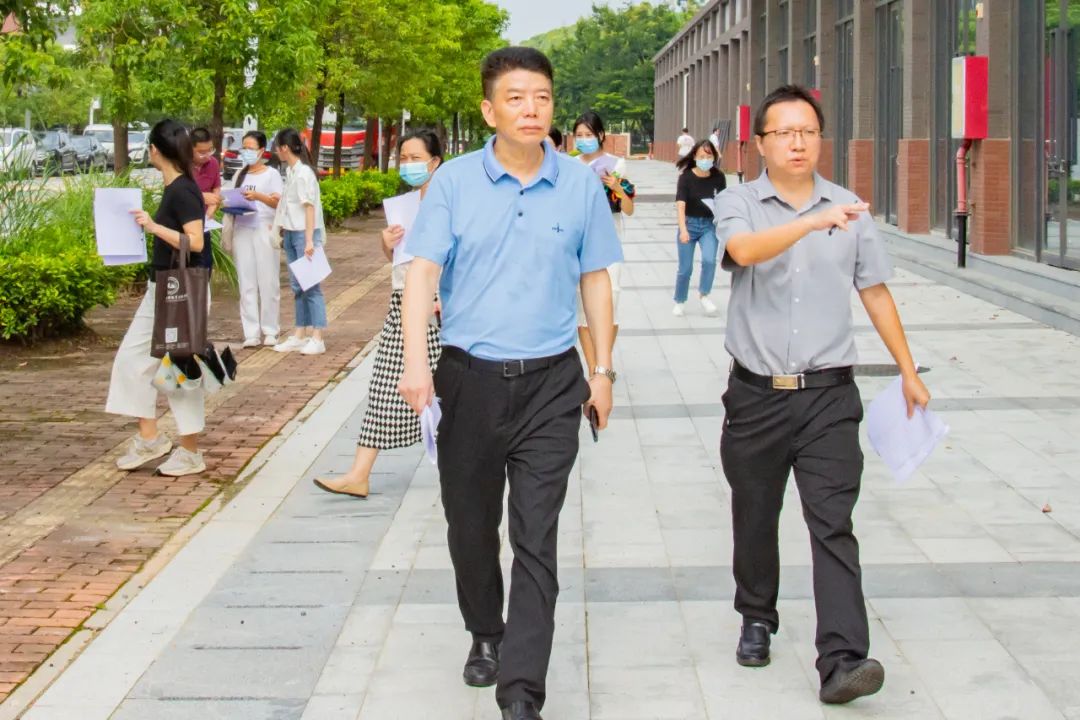 广东酒店管理职业技术学院领导带队开展新生宿舍检查工作-广东技校排名网