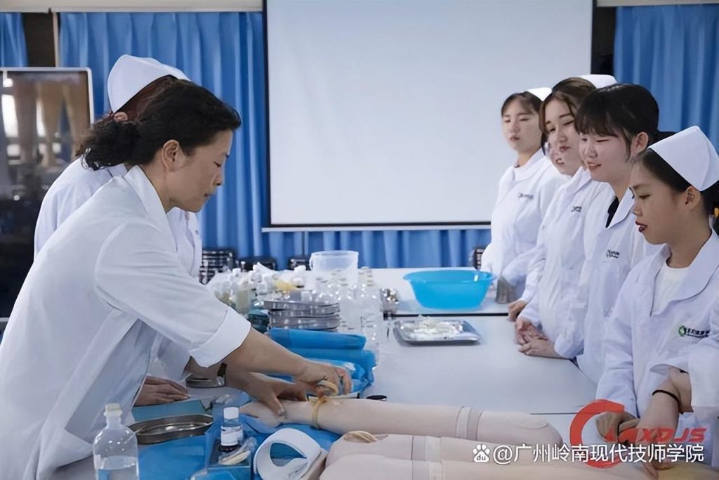 广州中职护理学校推荐（广州护理专业学校排名前十）