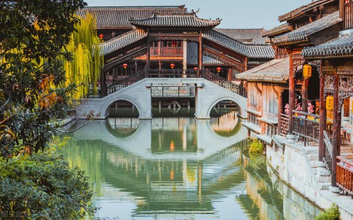 中国最有名的十大古城排名榜 最值得去的古城名单一览表-广东技校排名网