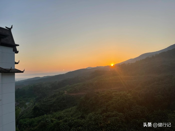 几月份去西双版纳旅游合适（旅游攻略+注意事项+景点推荐）-广东技校排名网