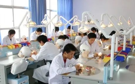 青岛第二卫生学校2022年招生简章-广东技校排名网