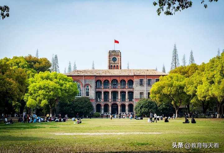 中国综合类大学排名2022最新排名（西安交大进前十，苏大成最强黑马）-广东技校排名网
