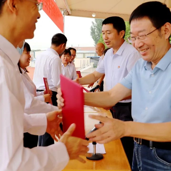 【中专职校新闻】淄博机电工程学校举行2022秋季开学典礼暨22级新生国防教育成果汇报表演-广东技校排名网