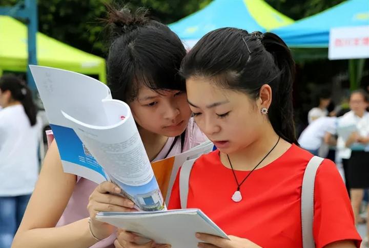 江苏垃圾的二本大学有几所 被人民日报曝光的5所大学，家长报考需谨慎-广东技校排名网