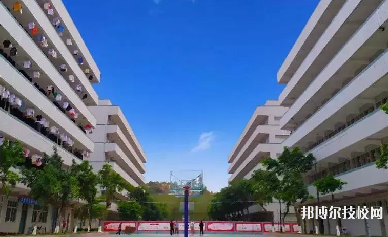 广东潮州卫生学校2022年报名条件、招生要求、招生对象-广东技校排名网