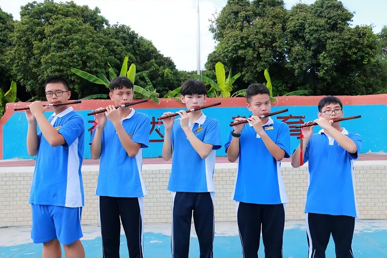 深圳中专学校(附全部深圳中职学校名单)-广东技校排名网