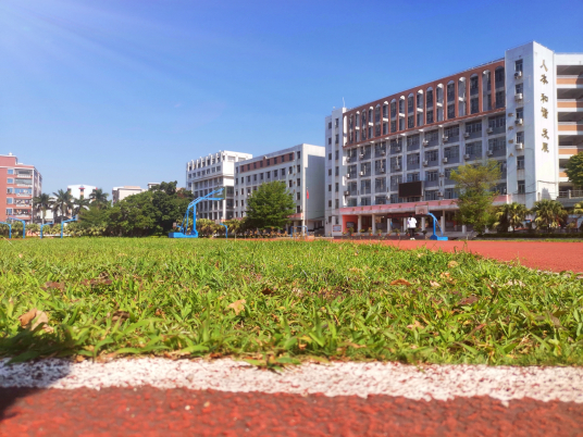 汕头最好的高中排名前十名的学校（2023汕头重点中学排名一览表）-广东技校排名网