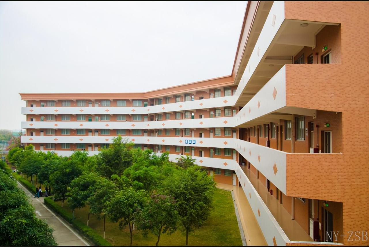 广州南洋理工学院(附3+招生计划)-广东技校排名网