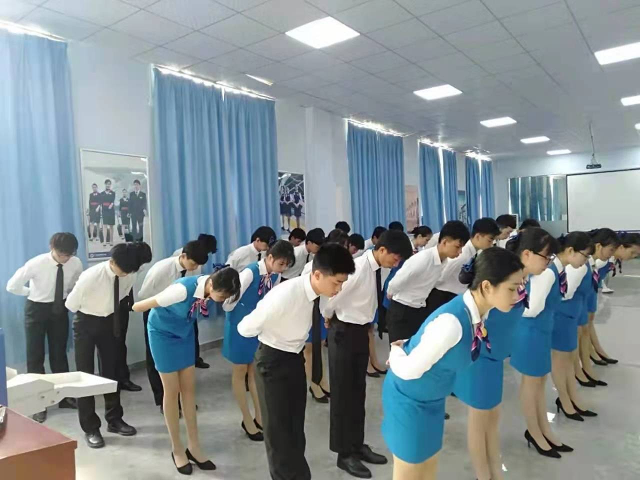 广州空乘技工学校推荐（内含招生要求）-广东技校排名网