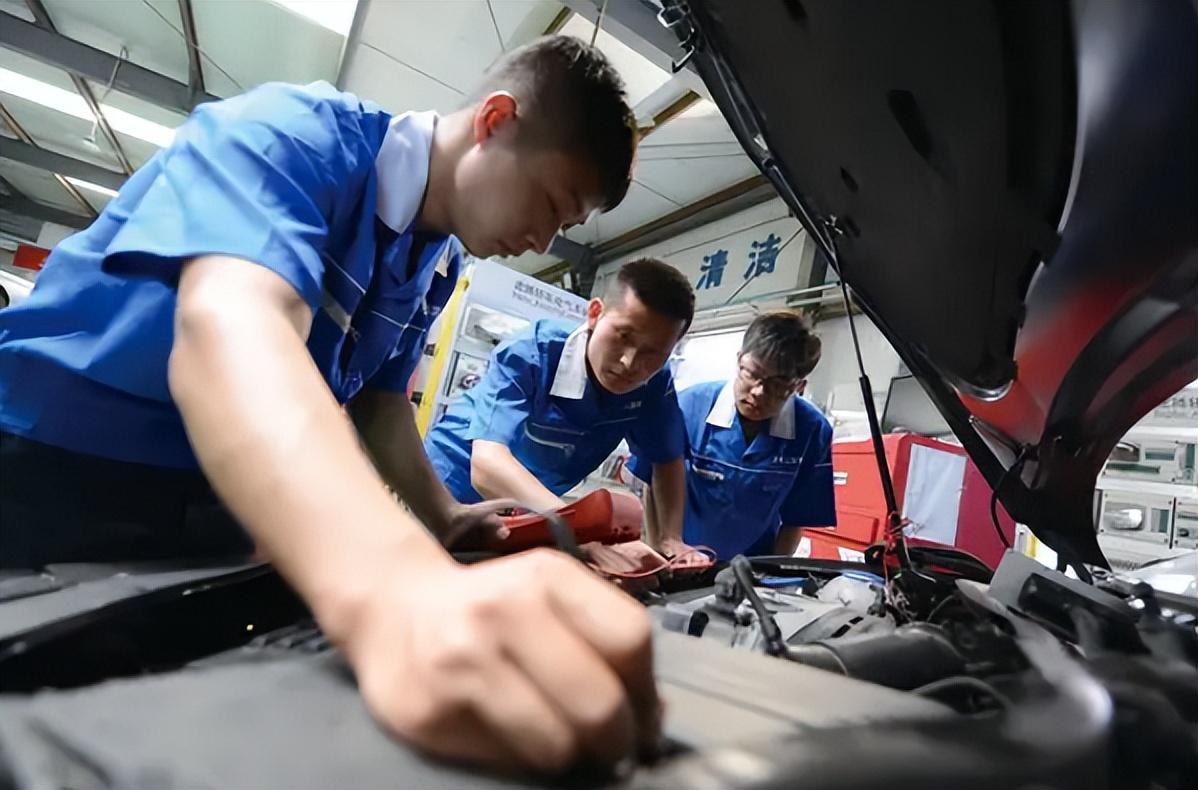 中职什么专业技术含量高?工资高?-广东技校排名网