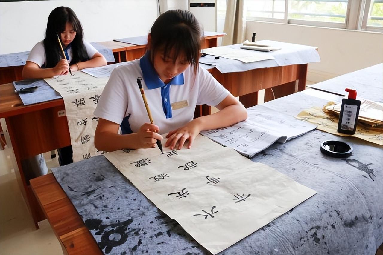 深圳中专学校(附全部深圳中职学校名单)-广东技校排名网