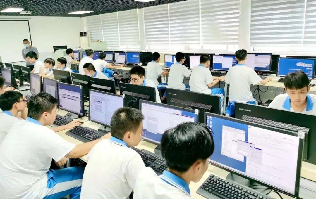 广东编程职业技校-广东技校排名网