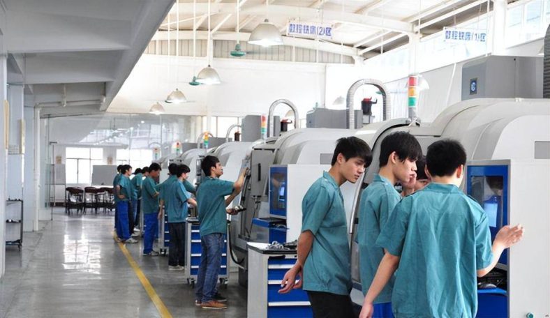 广州市白云工商技师学院2023年春季招生简章公布-1