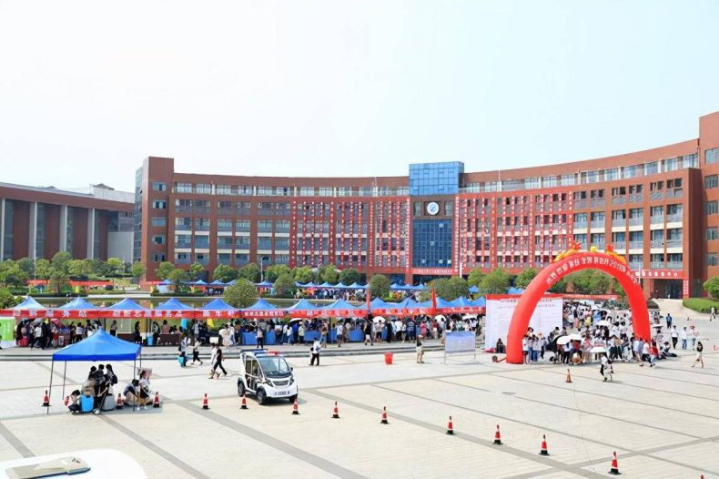 江西职业学校哪些比较好（附：江西大专院校排名）-1