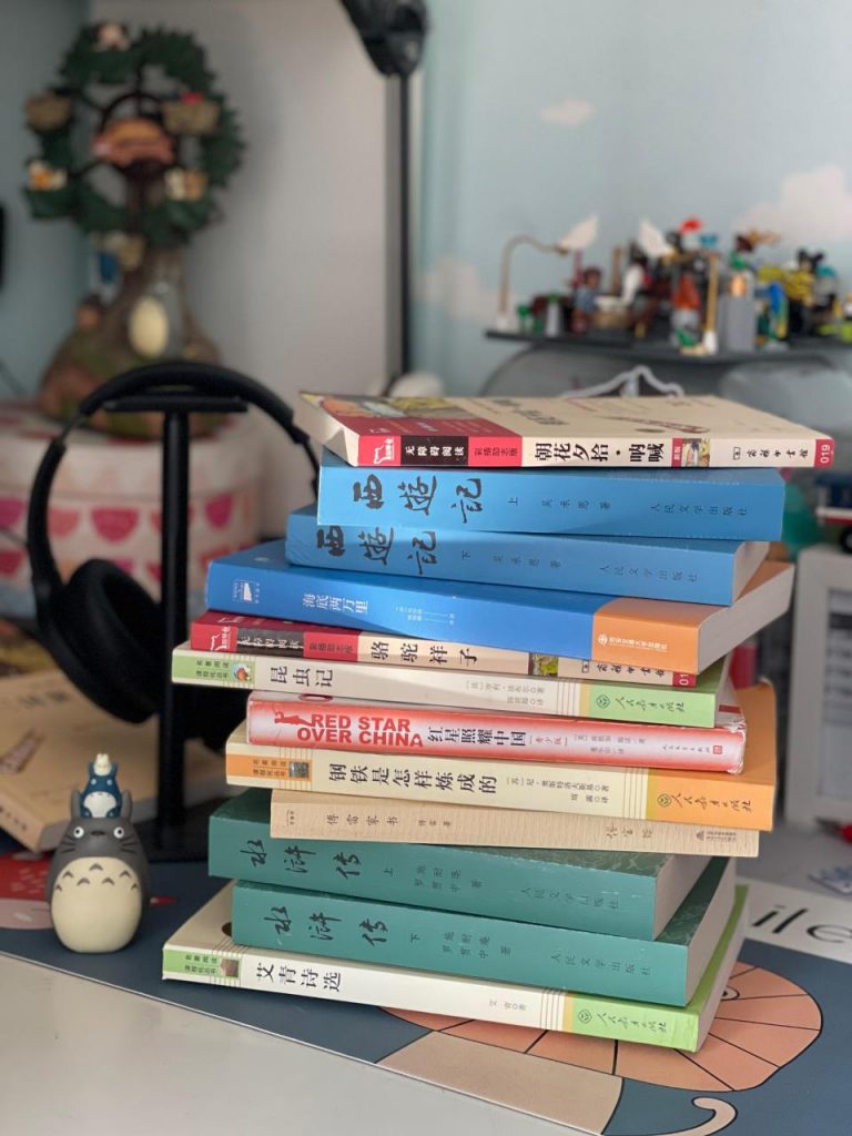 初中推荐阅读书目和必读书(初中12本必读名著)-广东技校排名网