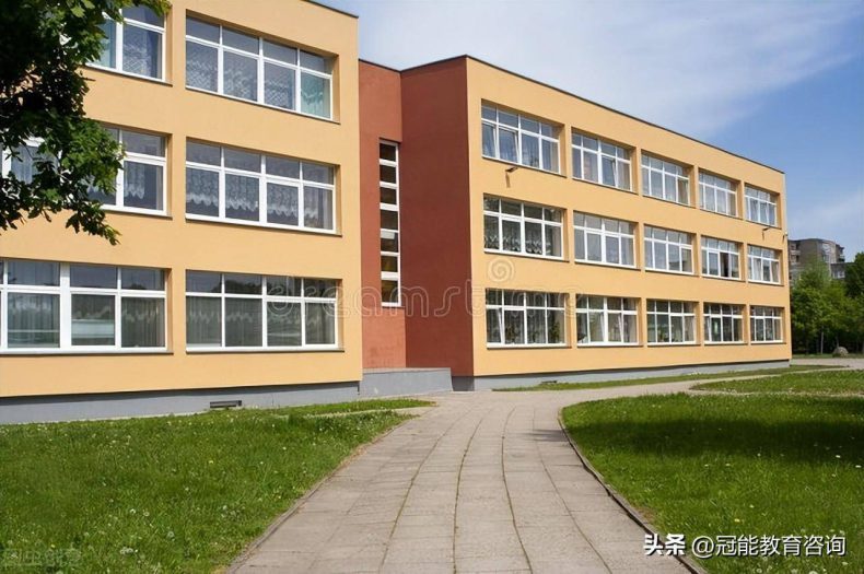 全国一共有多少所中等职业学校？成都有多少所？-1