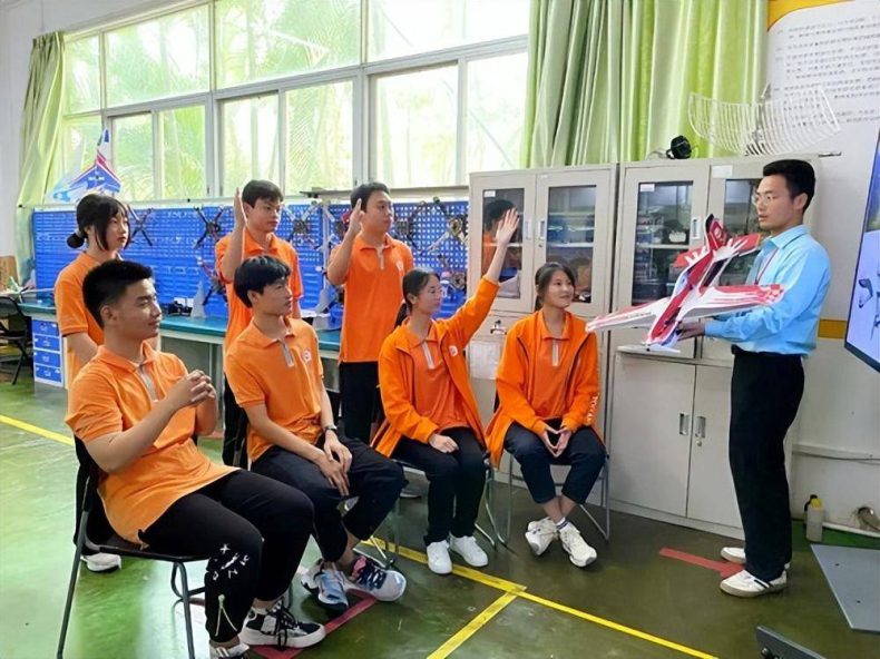 广东初中毕业学计算机去哪个学校-广东学互联网最好技校-1 广东初中毕业学计算机去哪个学校-广东学互联网最好技校-广东技校排名网