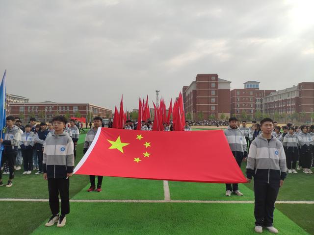 山亭区职业中专首届运动会开幕-广东技校排名网
