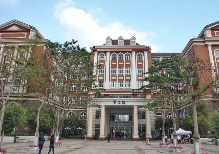2022全国大专排行发布，深职稳排第1，东三省高职稍显逊色-1
