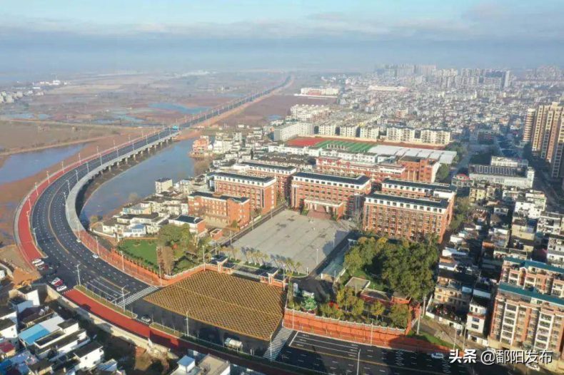 鄱阳中学好不好(附:2019年到2021年中考录取分数线)-1 鄱阳中学好不好(附:2019年到2021年中考录取分数线)-广东技校排名网