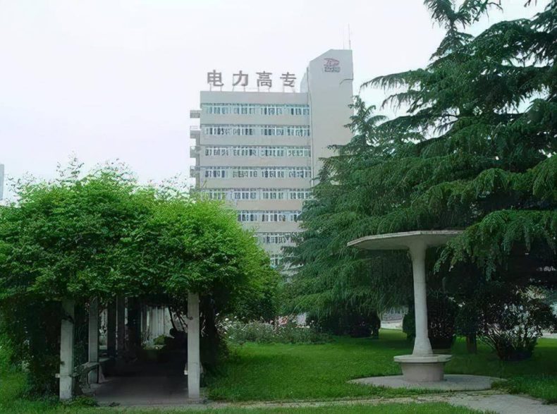 中国“最顶级”的专科，录取线高过本省本科线，可以分为4类！-1