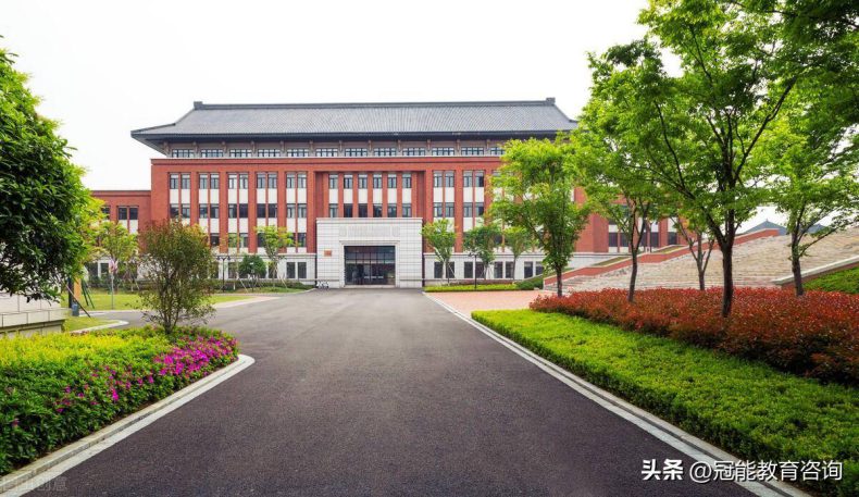 全国一共有多少所中等职业学校？成都有多少所？-1