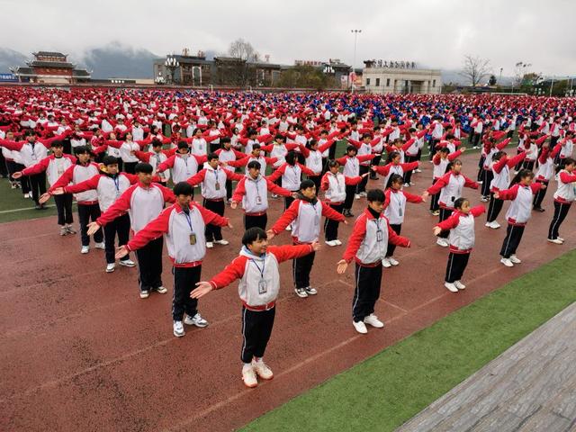 2020年12月6日,同心职校学生大课间。-广东技校排名网