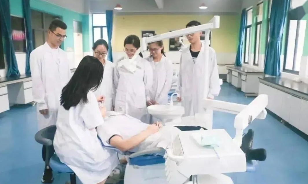 读中专广东哪个学校读口腔牙医比较好-广东技校排名网