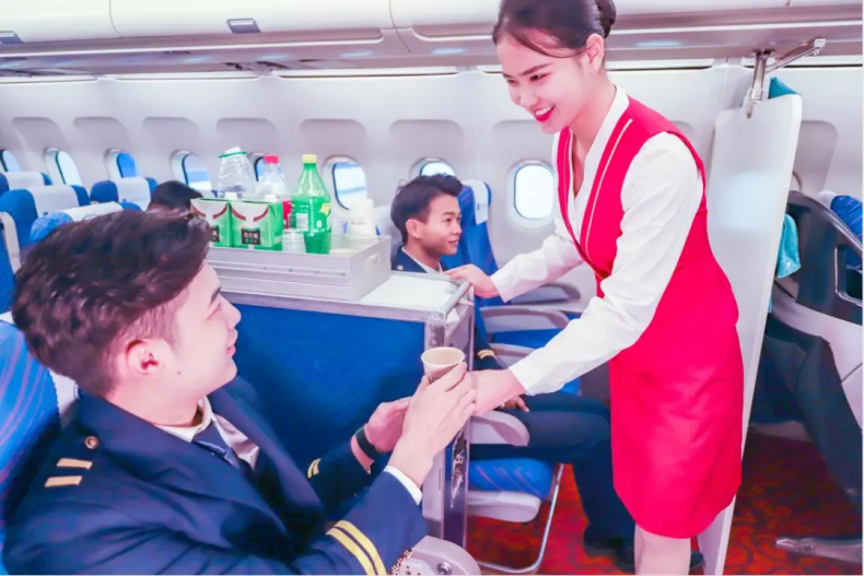 广西蓝天航空职业技术学校怎么样（附：2022年招生计划及收费标准）-1