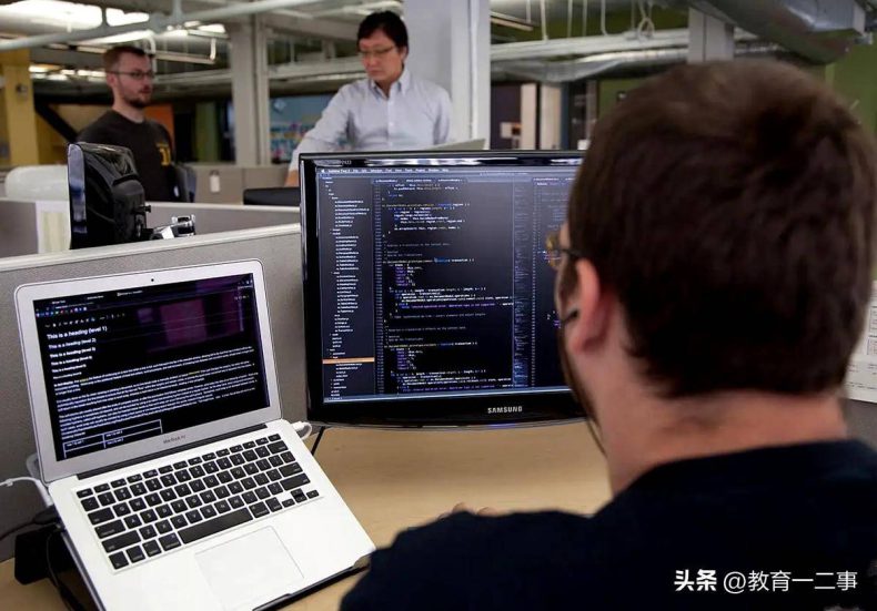 4个大学专业的学生考公务员容易上岸，报考岗位多-1