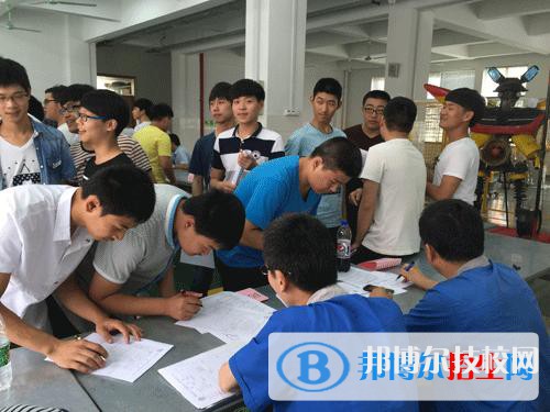 李伟强职业技术学校2023年招生办联系电话-广东技校排名网