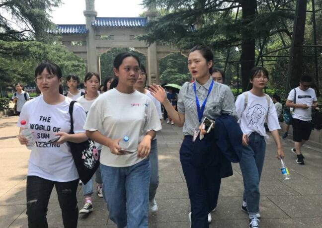 旅游管理专业主要学什么?(附:就业方向和就业前景)-1 旅游管理专业主要学什么?(附:就业方向和就业前景)-广东技校排名网