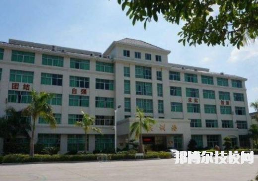 广东潮州卫生学校2021年招生办联系电话-广东技校排名网