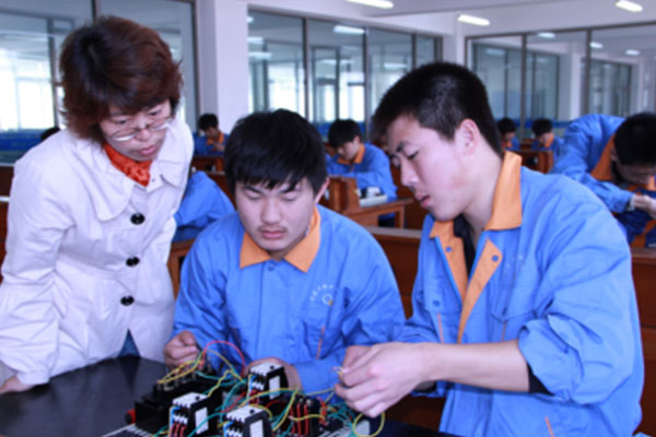 佛山哪里有机电技术应用职业学校-广东技校排名网