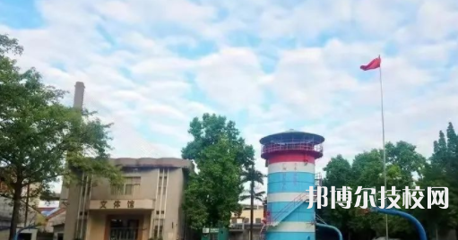 广州潜水学校2023年学费、收费多少-广东技校排名网