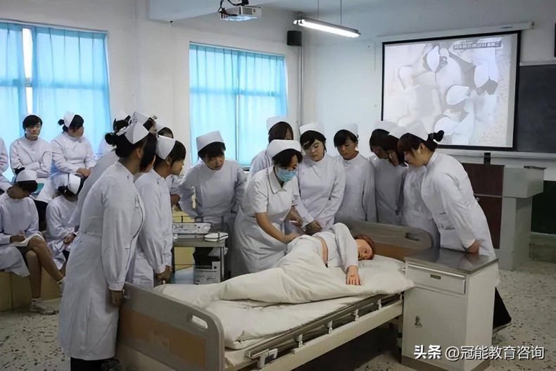 在成都如何选择卫生学校(附:成都市卫校排名)-1 在成都如何选择卫生学校(附:成都市卫校排名)-广东技校排名网
