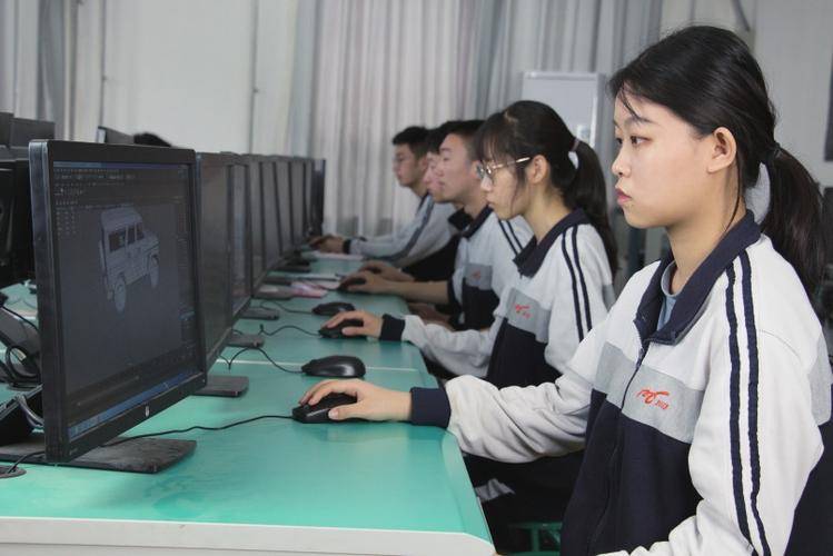 柳州优质中职学校有哪些(附:柳州市中专技校排名榜)-1 柳州优质中职学校有哪些(附:柳州市中专技校排名榜)-广东技校排名网