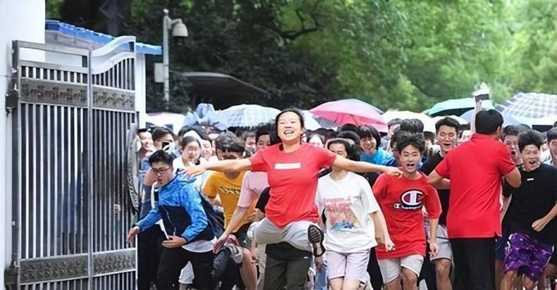 理科女生高考填报志愿选哪些专业比较好?(高考志愿填报专业推荐)-1 理科女生高考填报志愿选哪些专业比较好?(高考志愿填报专业推荐)-广东技校排名网