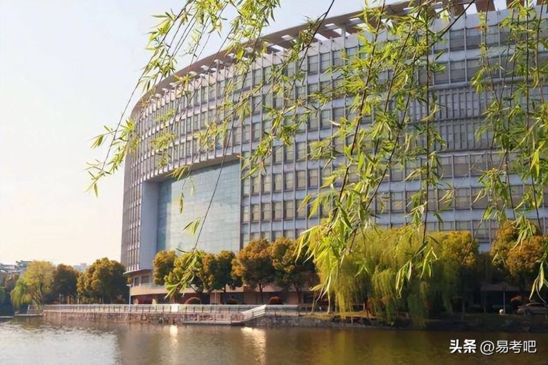 江苏理工学院怎么样好不好(附:历年录取分数线)-1 江苏理工学院怎么样好不好(附:历年录取分数线)-广东技校排名网