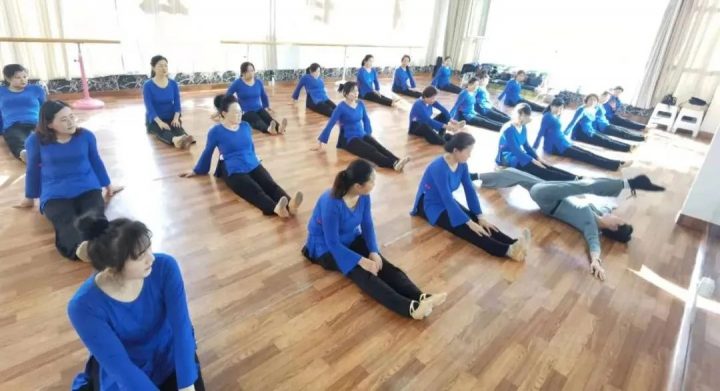 府谷县老年大学2022年秋季招生简章(招生计划+报名条件+报名须知)-广东技校排名网