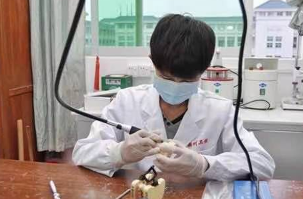 广东有什么技师学院开设口腔专业-广东培养牙医技师-广东技校排名网