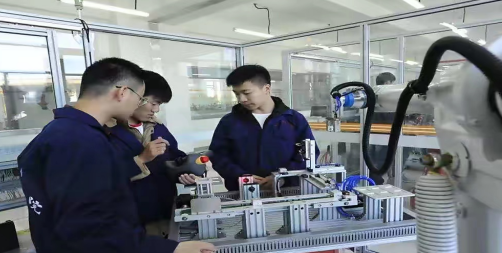 男生在技校学什么专业比较有用-广东技校排名网