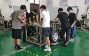 近几年中专毕业薪酬待遇怎么样-广东技校排名网