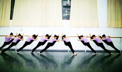 大学学舞蹈表演专业的就业前景怎么样-广东技校排名网