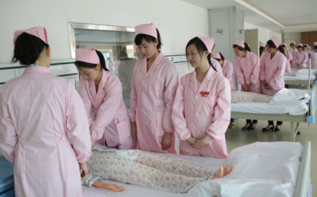 初中生学五年制的护理专业好就业吗-广东技校排名网