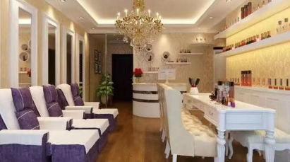 在广州市学美甲美容专业哪些学校比较正规-广东技校排名网